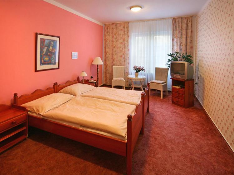 Hotel Solaster Garni Třebíč Dış mekan fotoğraf